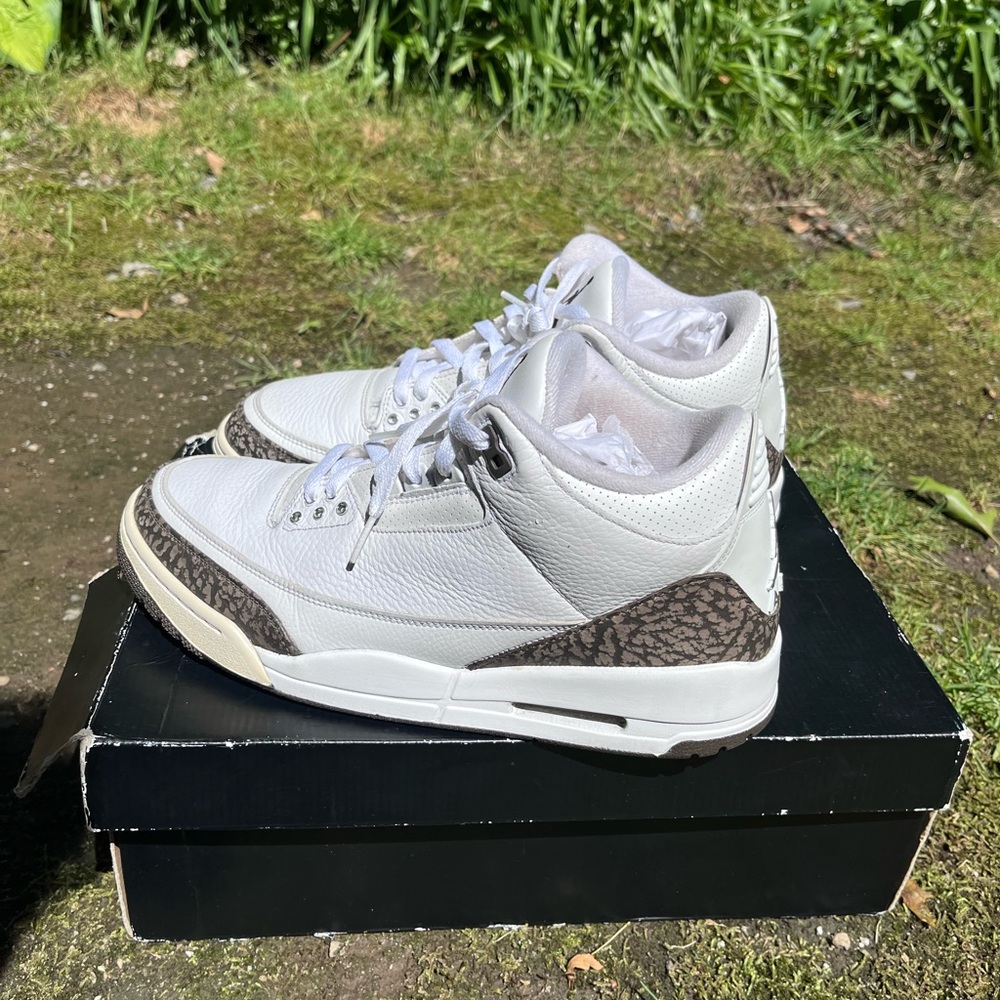 JORDAN 3 RETRO “MOCHA” 2018 SIZE 11